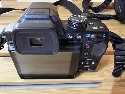 PENTAX X-5 SR 26x Wide Optical Zoom 4.0mm-104mm 16 Megapixels