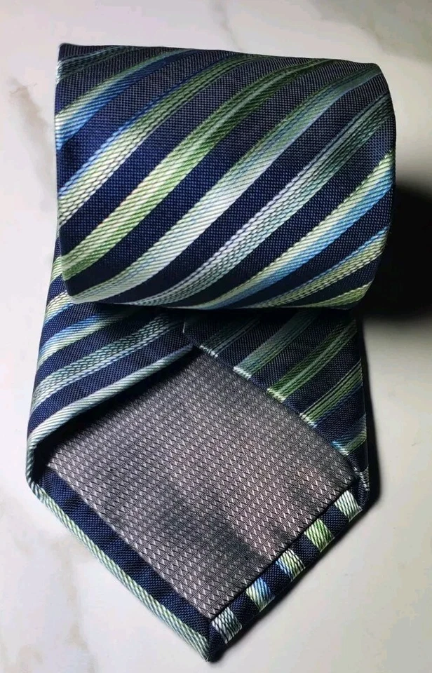 COLORES DE ALEXANDER JULIAN "Corbata" Foto 2 de 4