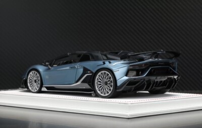Lamborghini Aventador SVJ Roadster (Blue) [Davis & Giovanni] 1:18