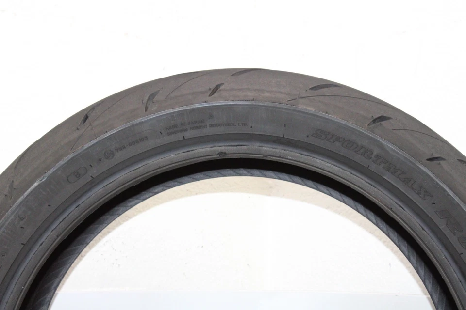 06-07 SUZUKI GSXR 750 OEM REAR BACK TIRE WHEEL - Image 2 of 4