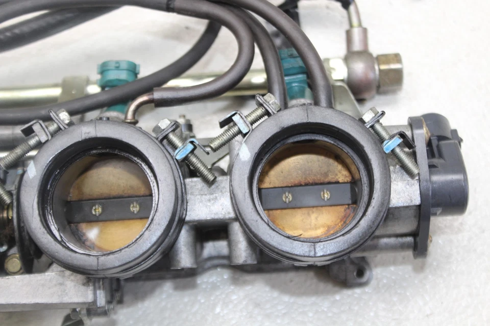 02-03 HONDA CBR954RR CORPO DO ACELERADOR CORPOS TPS INJETORES - Imagem 3 de 4