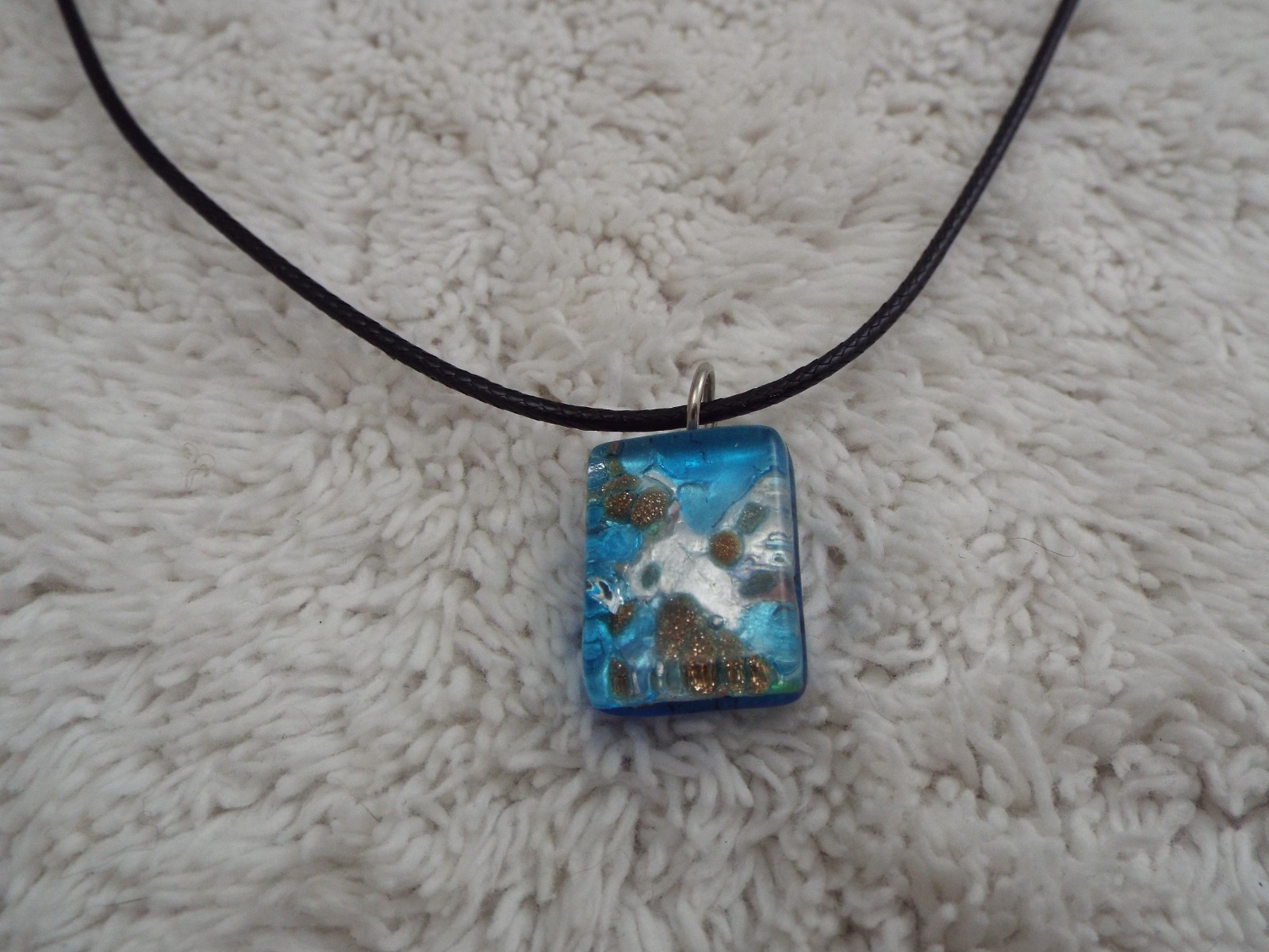 Blue Glass Pendant Cord Necklace (F6)