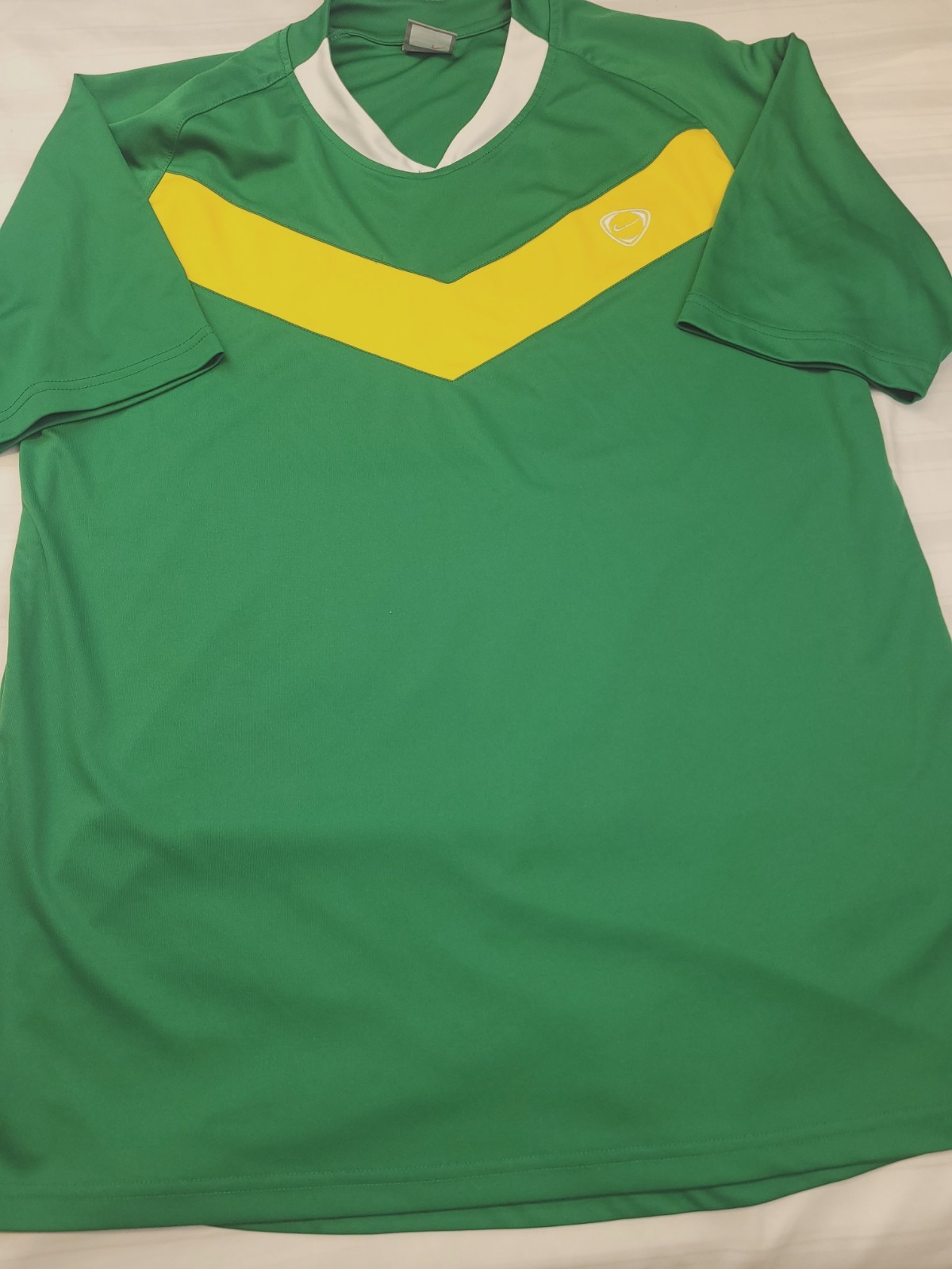 Brazil 2004 Nike Logo Soccer Jersey Men’s Large - Green Vintage R12