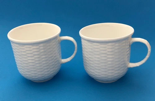 2 Wedgwood White NANTUCKET BASKET BEAKER Mugs 3.5” England Excellent Condition