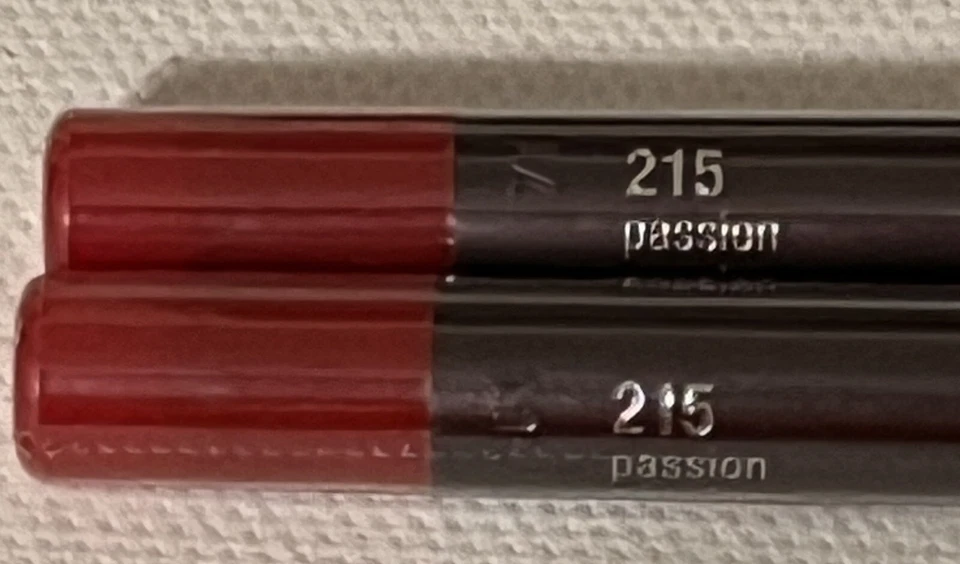 Lot of 2 Covergirl Lip Perfection Lip Liner 215 Passion New Sealed BOGO 50% off - Image 3 of 4