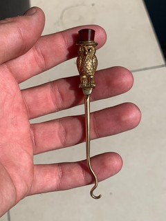 Gilded metal Agate owl button hook rare Victorian