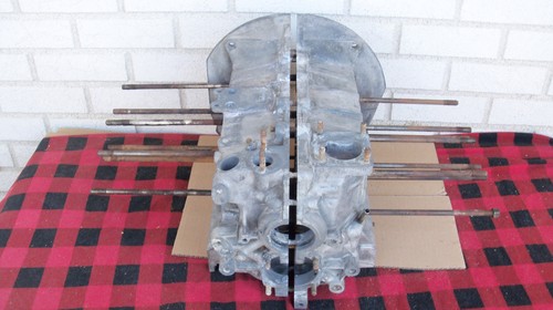 Volkswagen VW "B" Engine Case Beetle Ghia Bus "B 5018830"