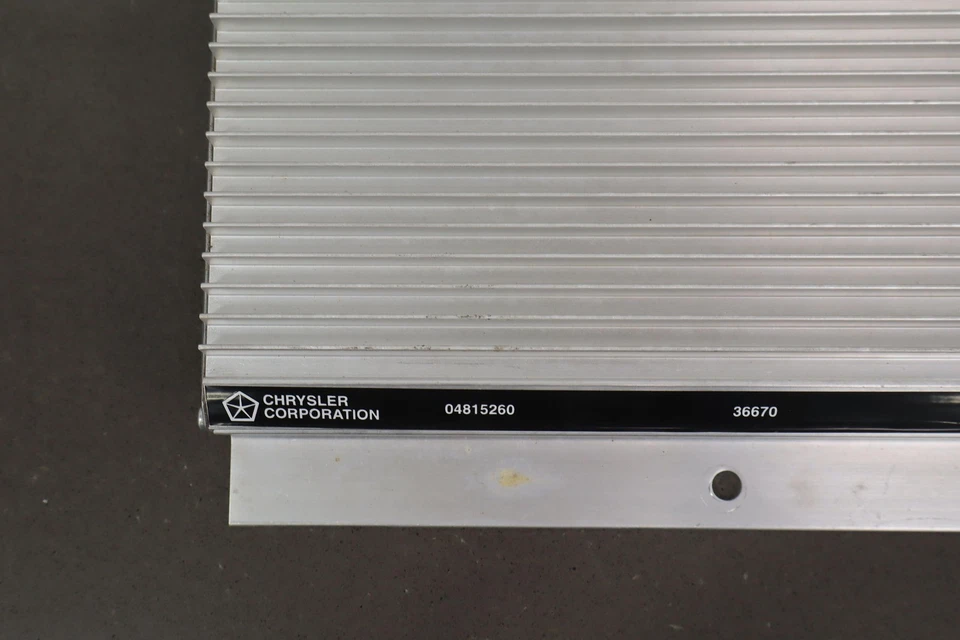 1997-1999 Plymouth Chrysler Prowler OEM Infinity радио усилитель - Изображение 3 из 4