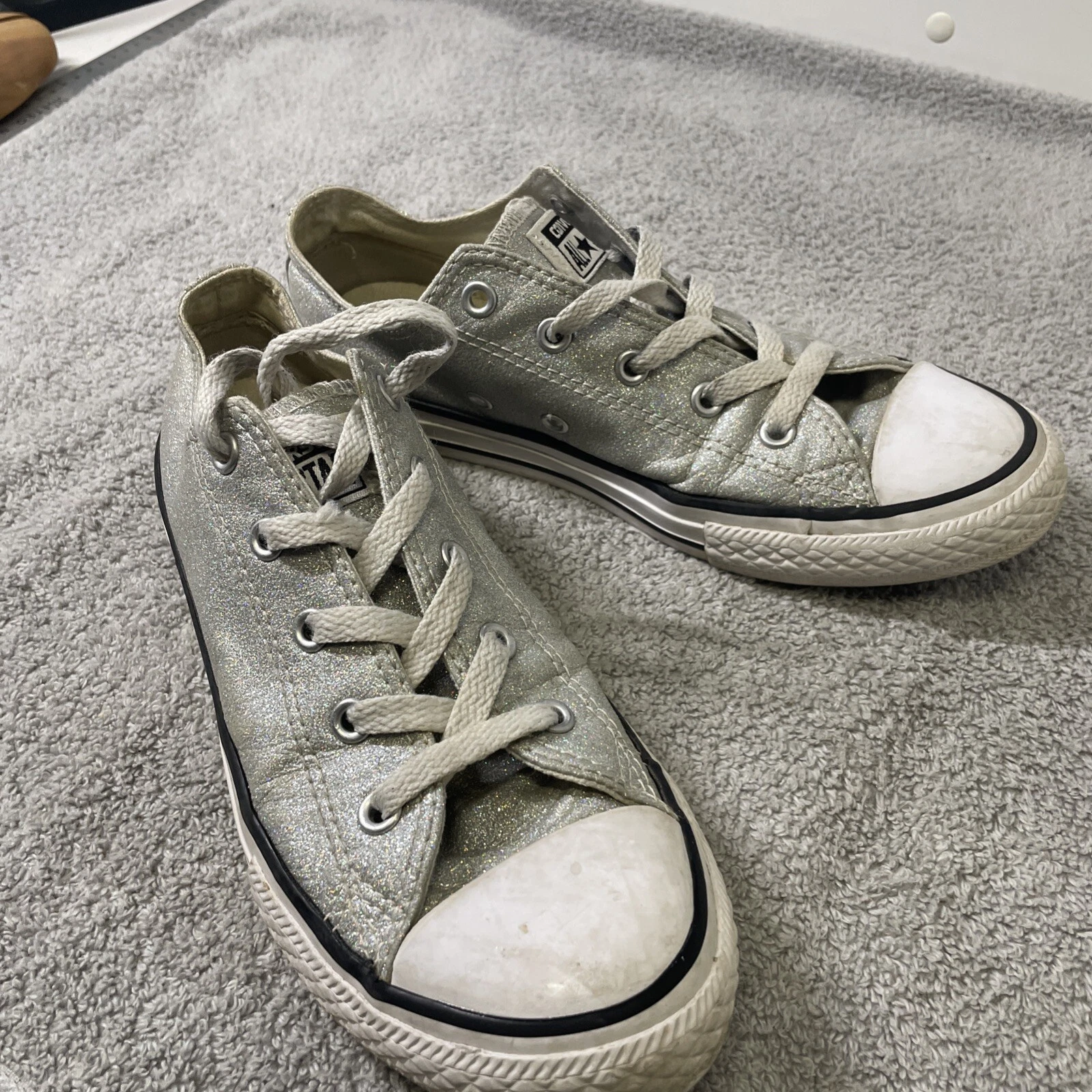 Converse Chuck Taylor All Star basse argento glitter scintillante junior taglia 3