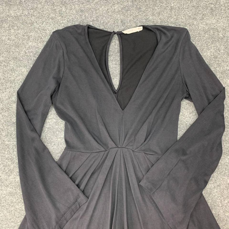 Mameluco exuberante para mujer S pequeño carbón manga larga campana reunida frente cuello en V corto Foto 3 de 4