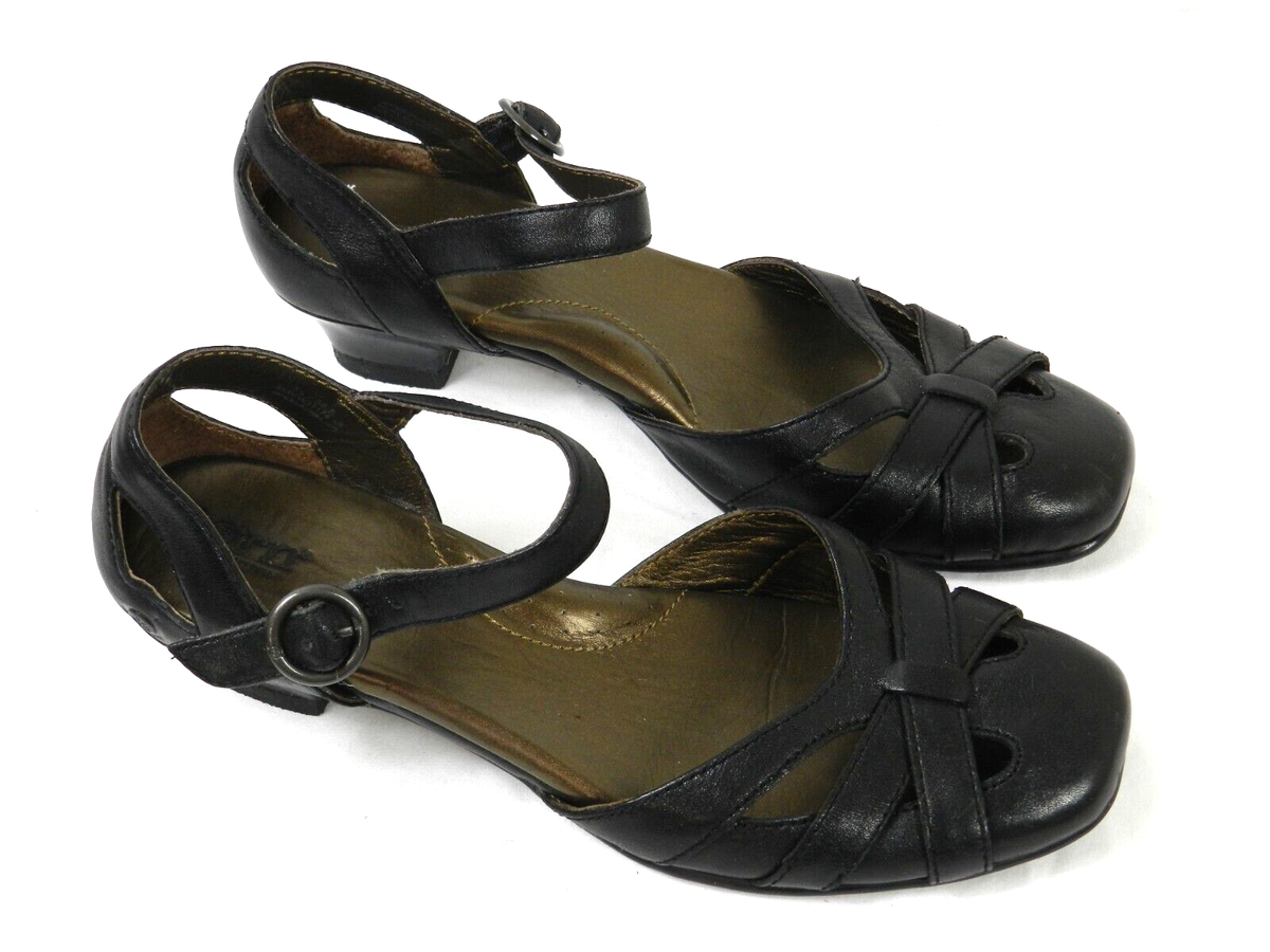 Born Sandals Womens 7.5 M Strappy Kitten Heel Sandals Black  display picture 3