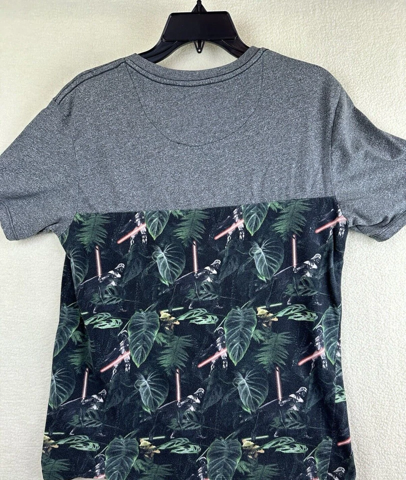 Camiseta Star Wars Hawaiian Aloha Para Hombres M Darth Vader Yoda Sable Ligero Hojas de Palma Foto 3 de 4