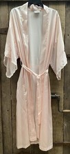 Vintage Val Mode Peach / Pink Satin Lace Flower Trim Robe GUC Medium