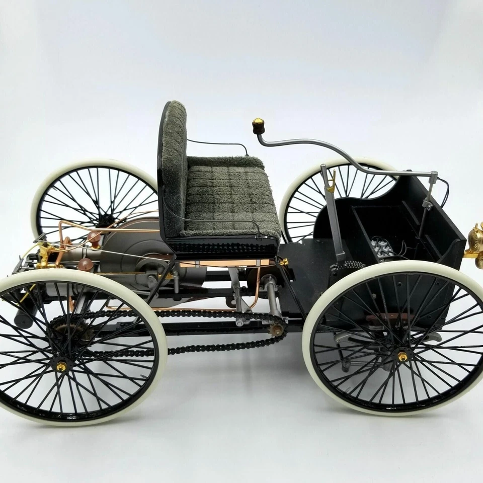 Franklin Mint 1896 Henry Ford Quadricycle 1:6 Diecast Glass Display Case - Image 4 of 4