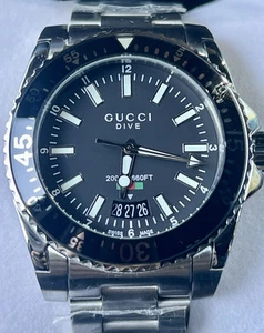 Montre de sport pour homme GUCCI Dive Date Designer 40 mm YA136301