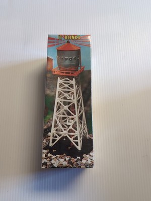 Life-Like HO Tracksiders Bedford Blinking Light Water Tower  Kit # 08705 in Box