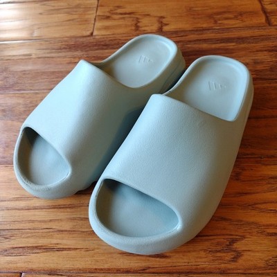 Yeezy Slide Resin Size 8US No Box Women's Authentic