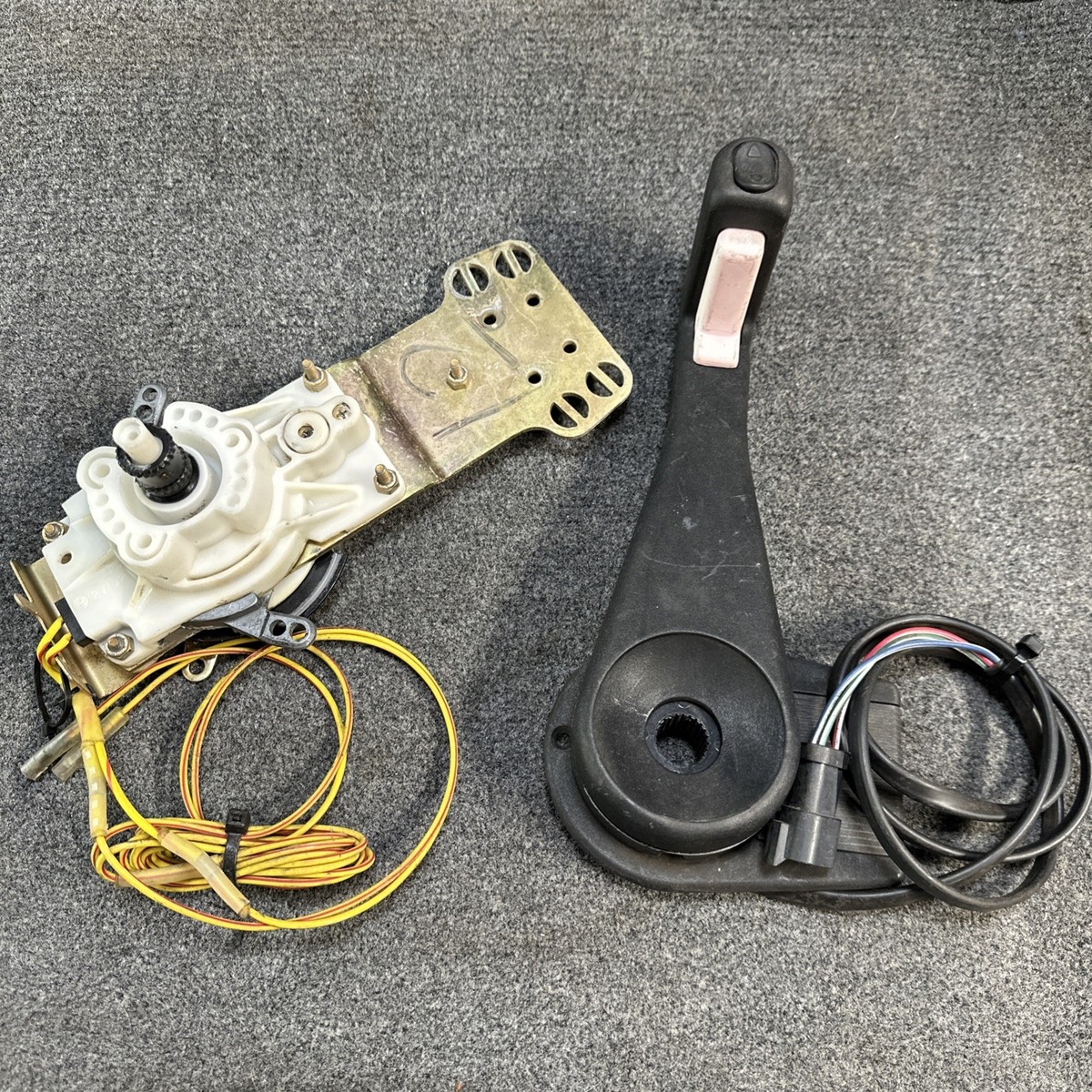 OMC Johnson Evinrude Concealed Side Mount Control Box 176389