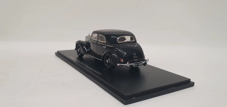 1/43 MEGA RARE MERCEDES-BENZ 220S LIMOUSINE TYP W187 SPARK NO MATRIX B66040407 - Image 4 of 4
