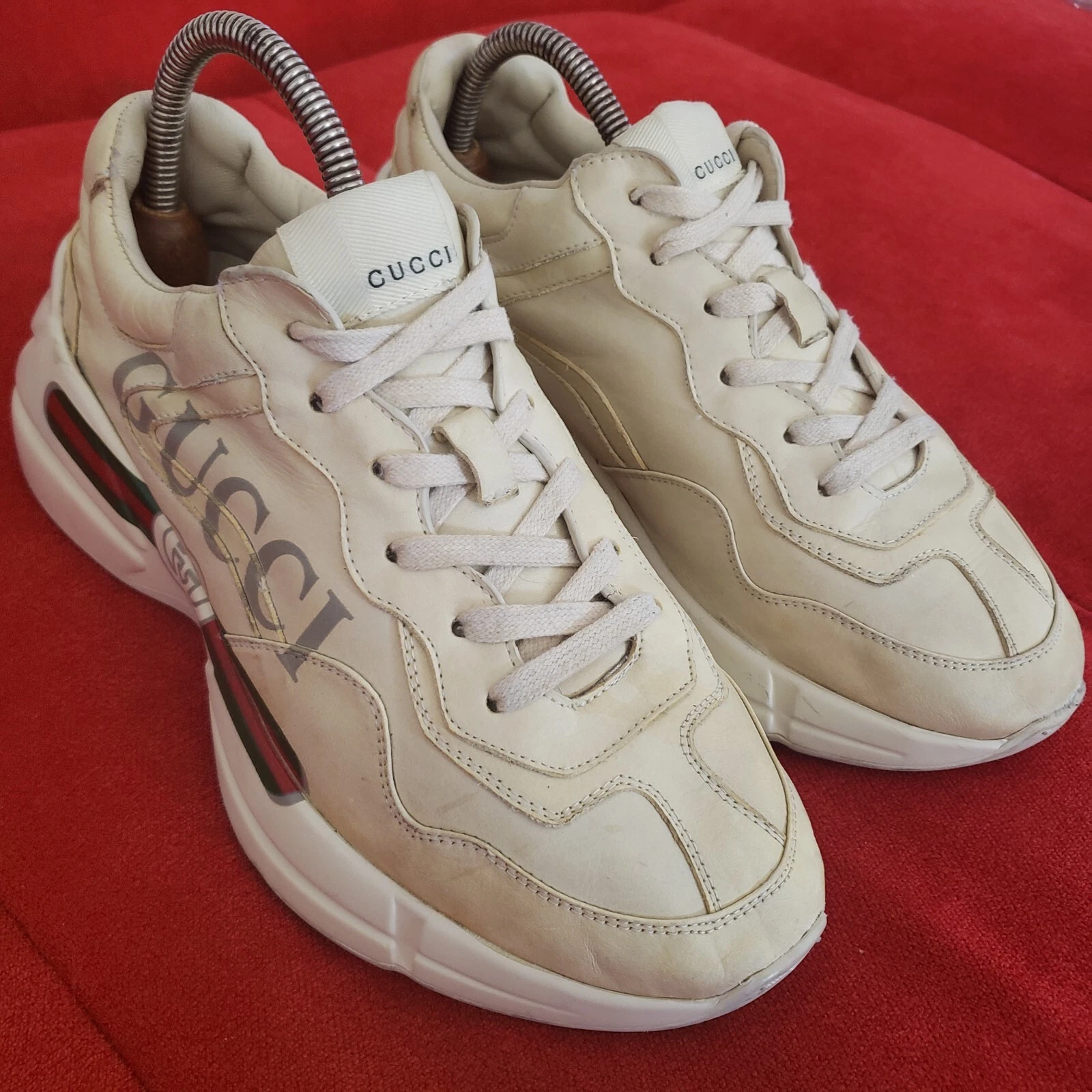 Baskets homme Gucci Rhyton Gucci logo cuir crème pointure 38