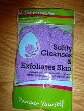 Soft Touch Deep Cleaning Shower and Bath Gloves - NEW