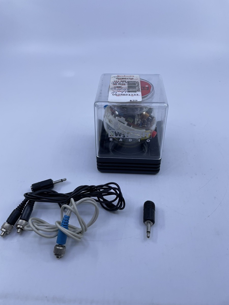 Vintage Sw!tch It AM/FM Wearable Radio Switch-It 1989 With Case