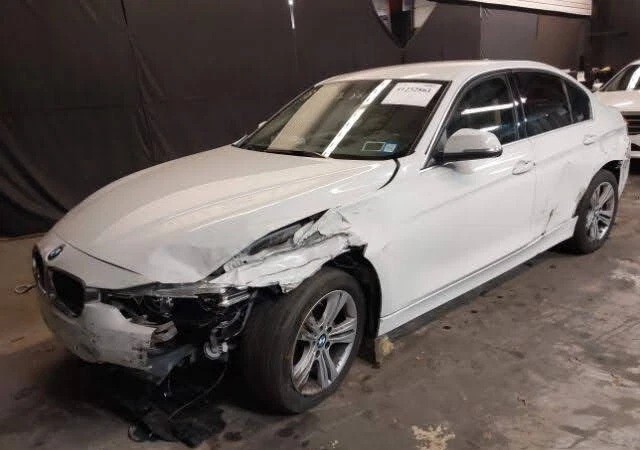 Alfombrilla de aislamiento térmico para capó BMW 330xi F30 13-18 OEM ✅ 76 k millas Foto 2 de 4