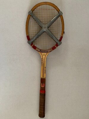 Raquette de tennis en bois d'occasion Donnay SMASHER CUP vintage des années 1970 pour utilisation ou décoration. - Canada
