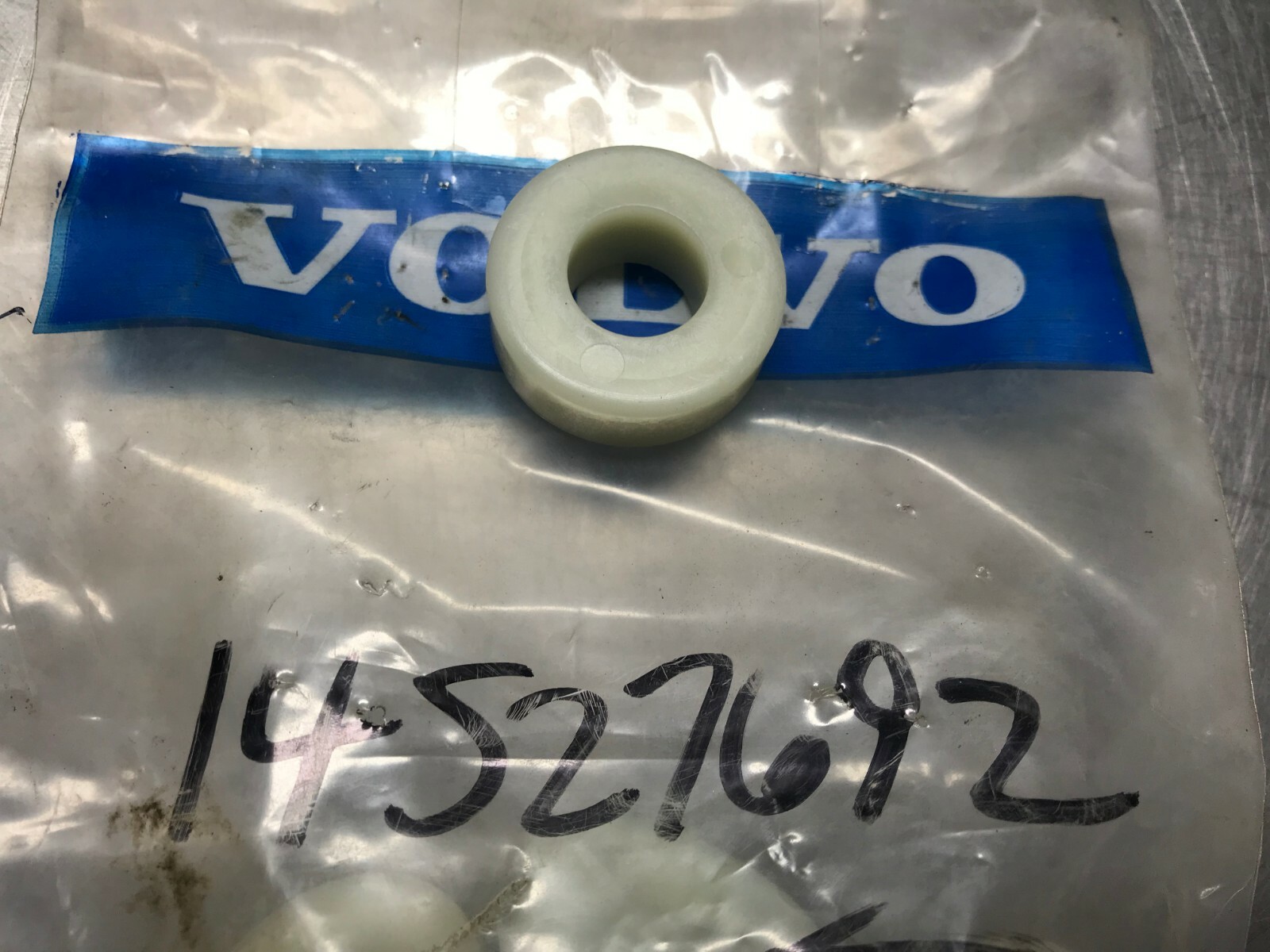 14527692 GENUINE Volvo ROLLER VOE14527692 | eBay