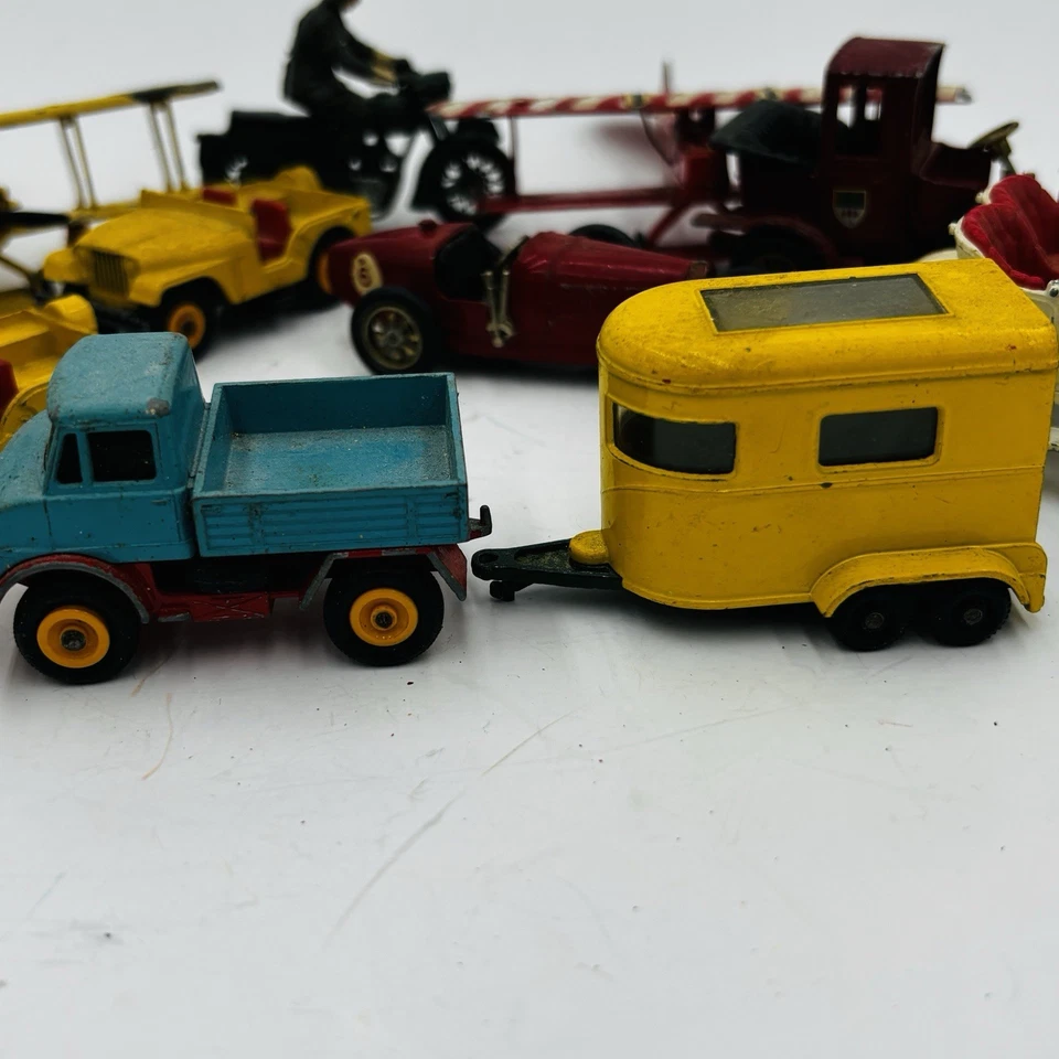 Лот товаров Игрушечный Автомобиль Lesney Pickfords Van Bugatti Packard Cragstan Самолеты - Изображение 3 из 4