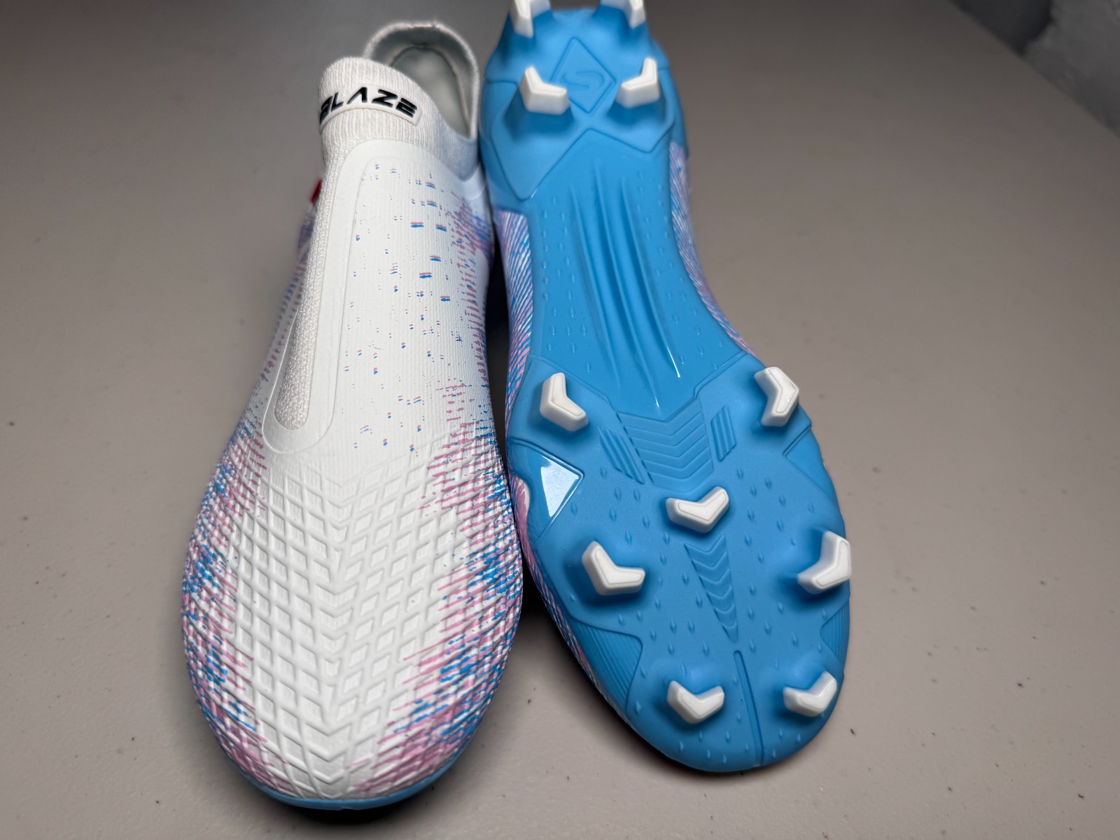 Sondico Blaze LL FG Kids Football Boots C13 EU31.5 White Pink Blue Laceless image 5