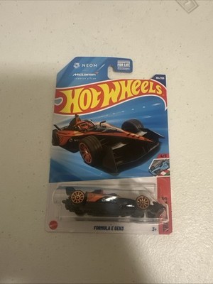 New Hot Wheels 2025 Case p Track Aces Formula E Gen3 Black/orange