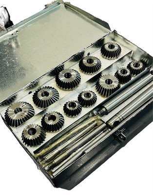 NEW Engine Valve Seat Cutter Carbon Steel HCS Cutter 10 Pcs Set With Metal Box