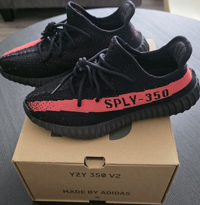 adidas Yeezy Boost 350 V2 Men's Low Top Lace-Up Athletic Sneakers Black Red