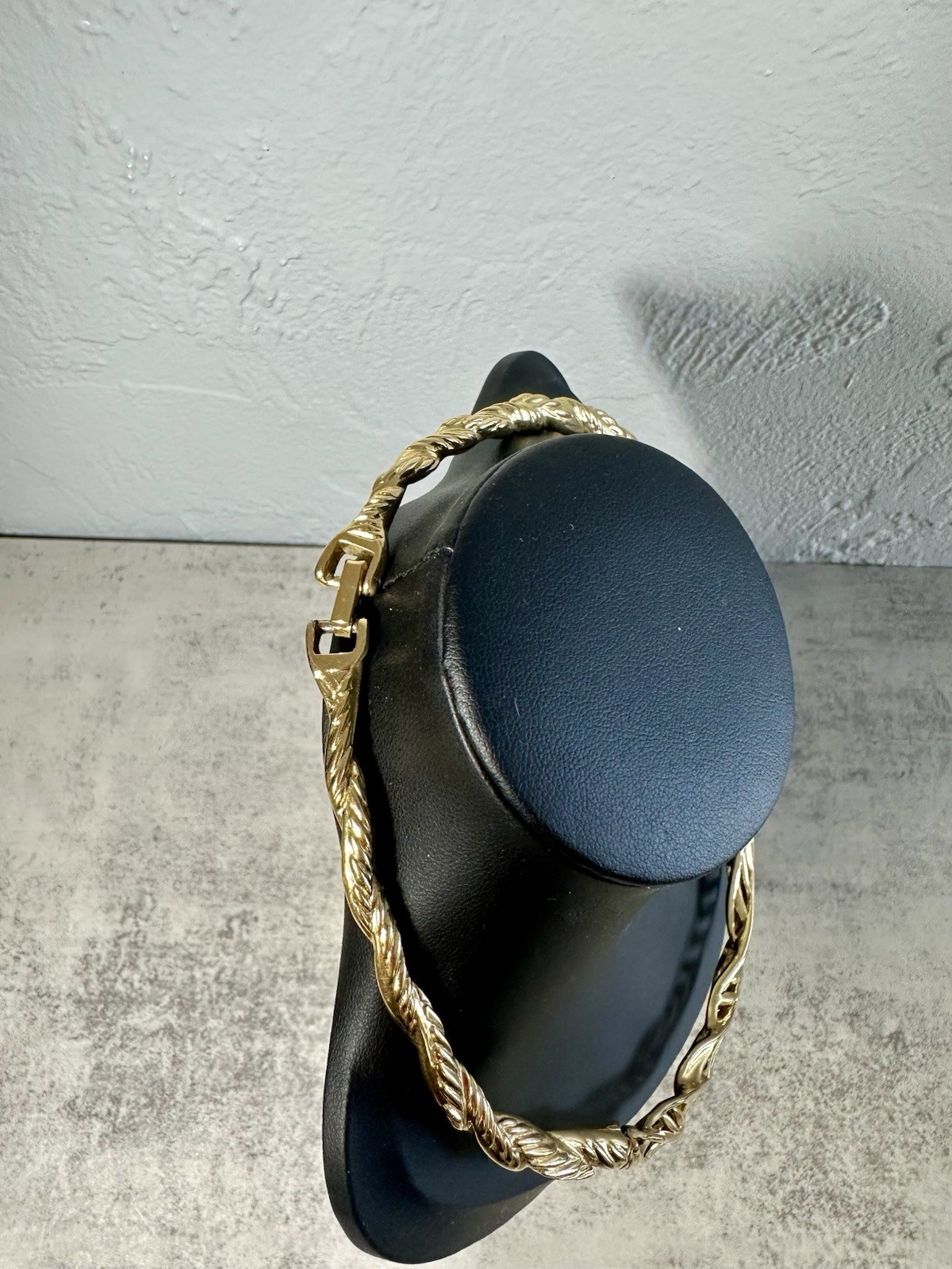 TRIFARI Structured Signed Statement Choker Collar… - image 6