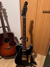 Fender Telecaster Custom E-Gitarre Schwarz Gold Hardware getestet