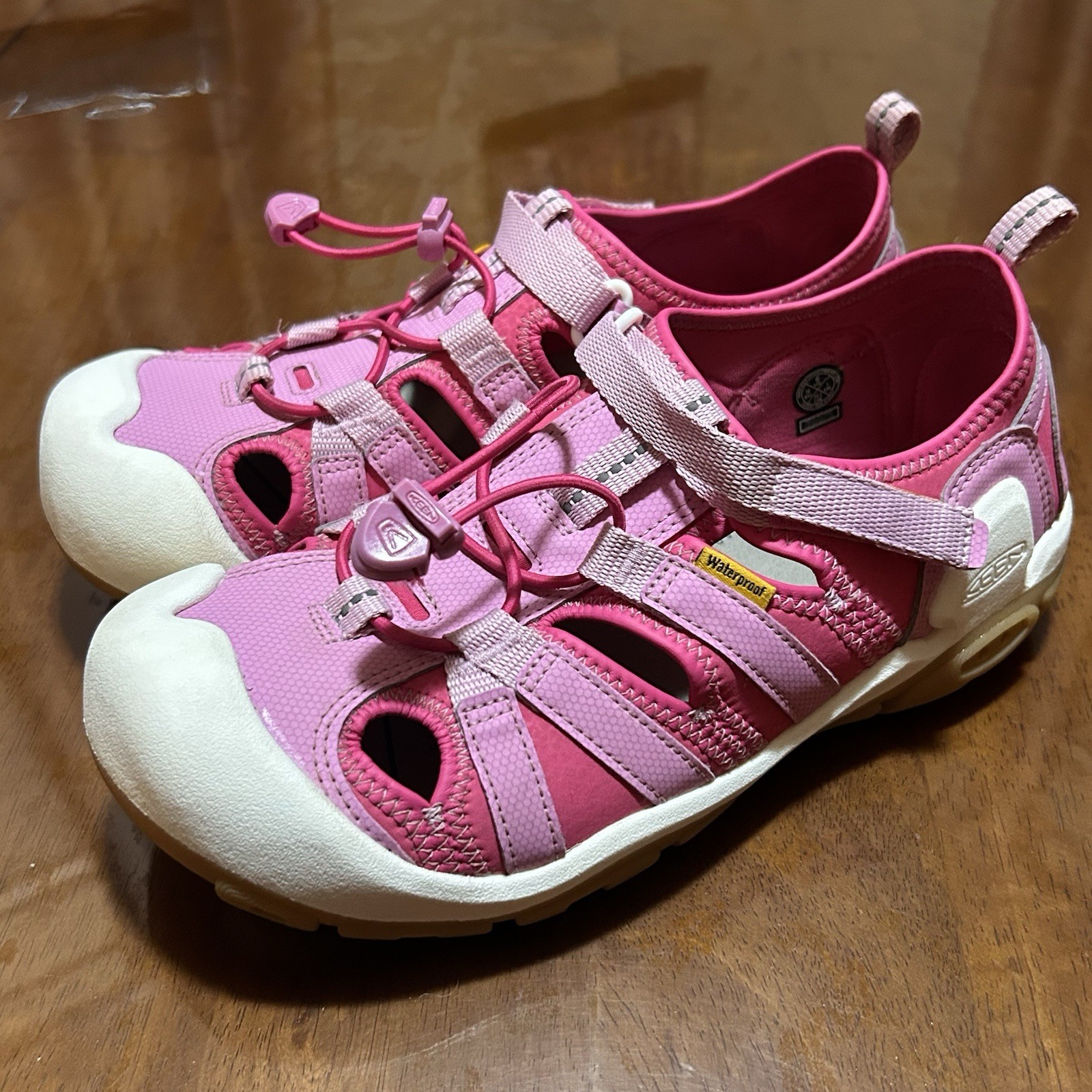 Sandali Keen Knotch Creek donna taglia 6 punta chiusa escursionismo acqua 1025641 rosa bianco