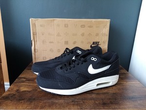 black nike canvas trainers