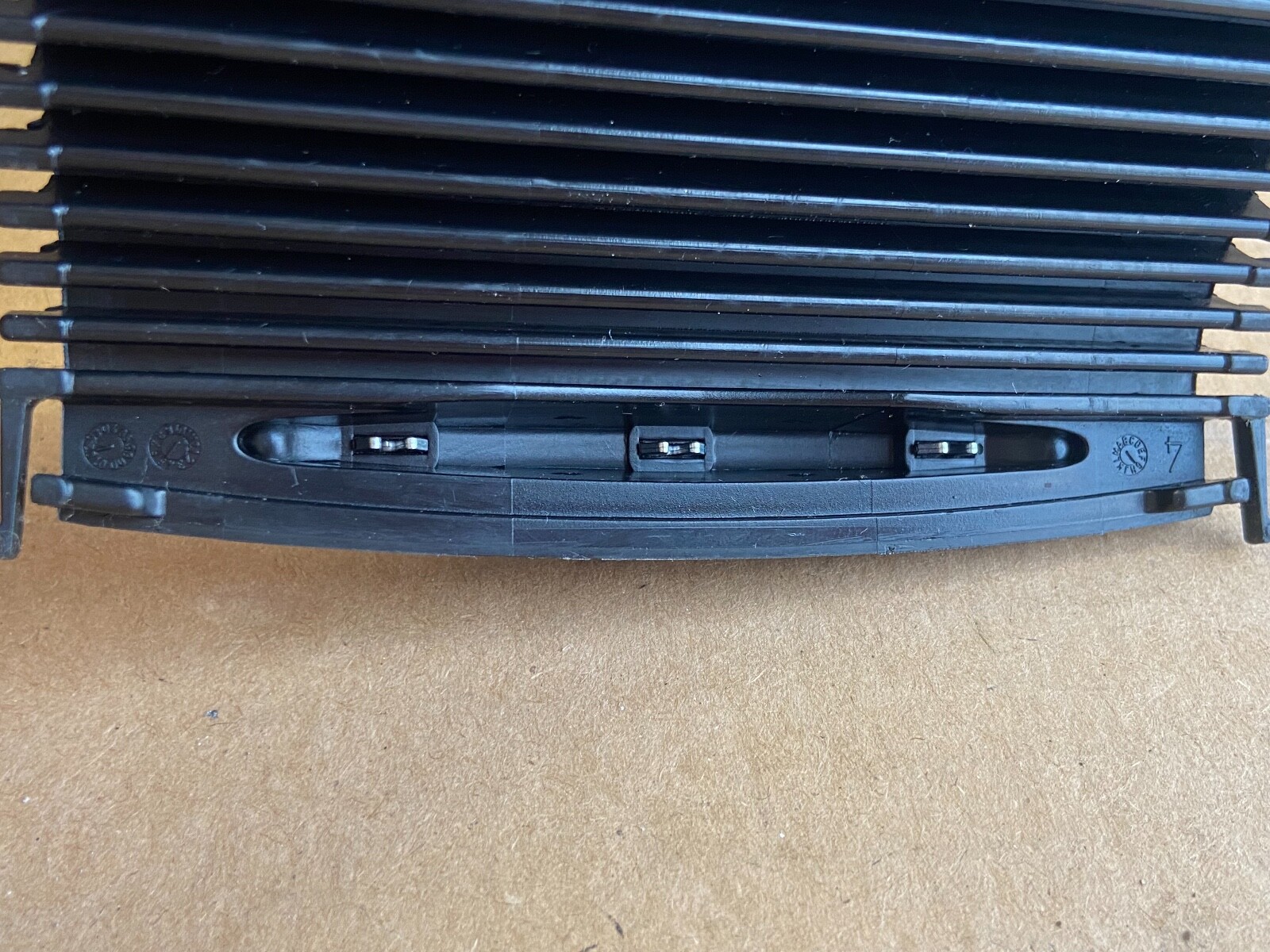 Mercedes CClass W203 Centre Console Cubby Hole Roller Blind Sliding