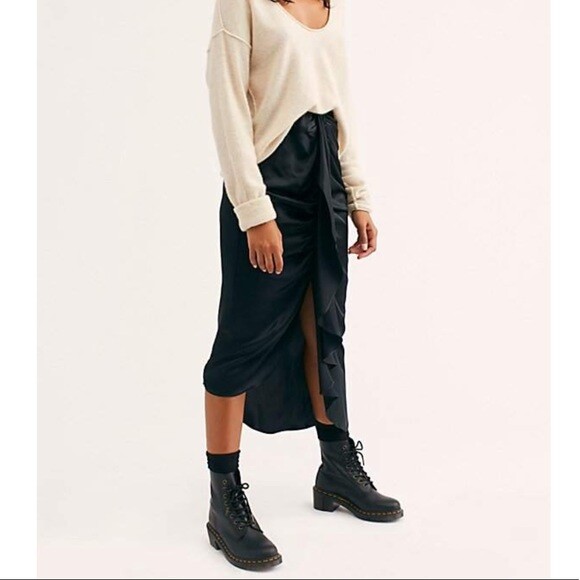 Free People Nightcap Waterfall Black Size Ruffle Skirt Size Small