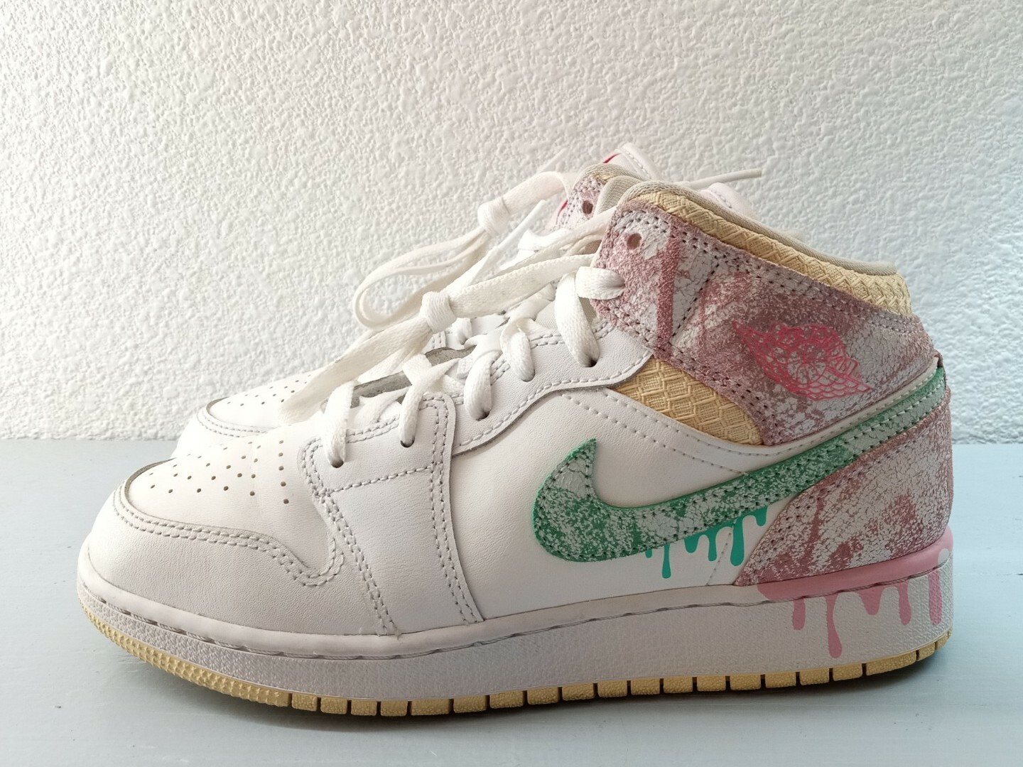 Nike Air Jordan 1 Mid Paint Drip Ice Cream White Pink… Gem
