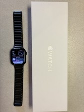 Apple Watch Series 10 GPS 42mm Jetblack inkl Zusätzliches Apple Lederarmband/OVP