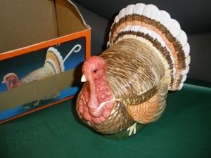 Vintage Brinn Turkey Gravy Boat in Original Box with Ladle Ceramic