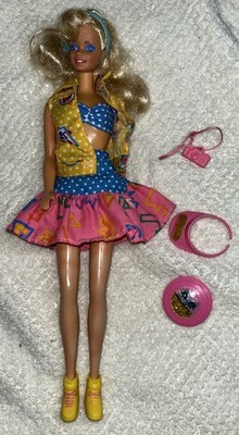 Vintage 1987 California Dream Barbie #4442 Blonde Hair Mattel Outfit still CRISP