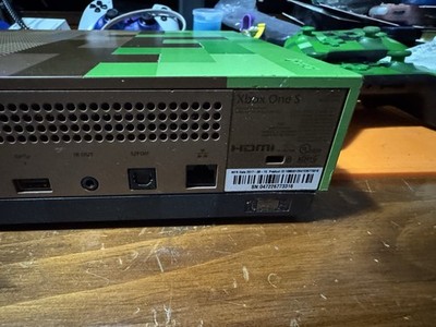 Microsoft Xbox One S Minecraft Limited Edition Bundle 1TB 2