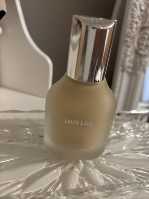 Haus Labs Triclone Skin Tech Foundation, Farbe 040 Fair Neutral
