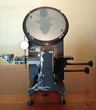 MicroVu model 400 Optical Comparator Machine Inspection Measurement WORKING