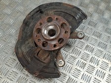 MERCEDES-BENZ GLA X156 Vorderer rechter Radnaben A2464210820 2.1 Diesel 31879830