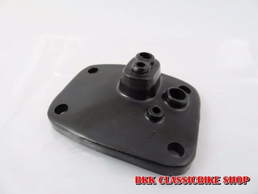 Tapa carburador Suzuki A80 A50 AS50 AP50 RV90 TS50 MT50 TS75 TM75 P/N 11440-05004 Foto 3 de 4