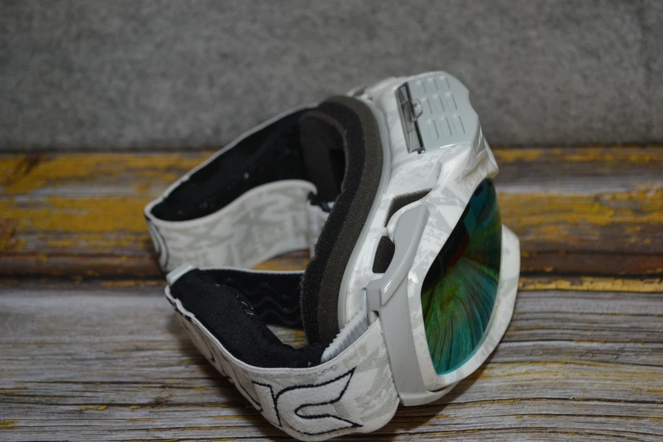 Liquid Image LIC Ski Snowboard Goggles Camera W Bag Extra Lens Mount Kit Set - Image 3 of 4